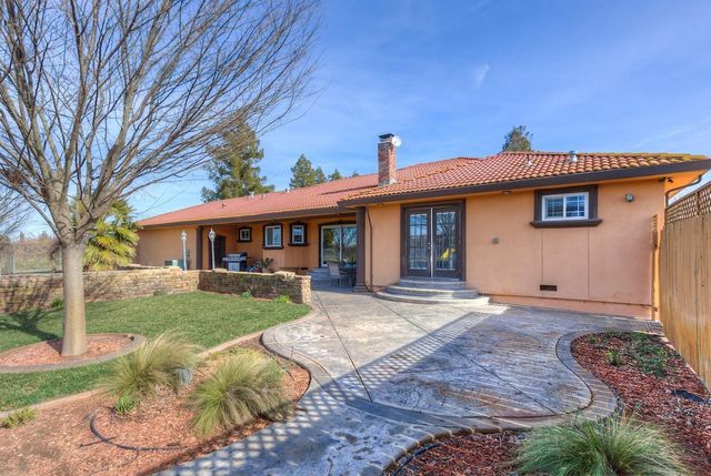 2399 Holcomb Ave, Yuba City, CA 95993