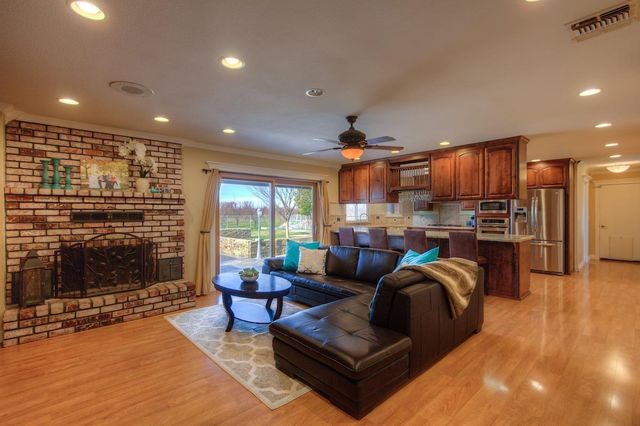 2399 Holcomb Ave, Yuba City, CA 95993