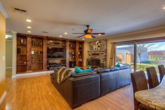 2399 Holcomb Ave, Yuba City, CA 95993