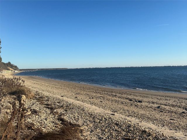 39 Cedar Drive, Shinnecock, NY 11968