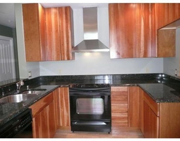 170 Oxford St 170-206, Lynn, MA 01901