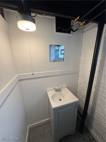 17608 Puritas Avenue, Cleveland, OH 44135