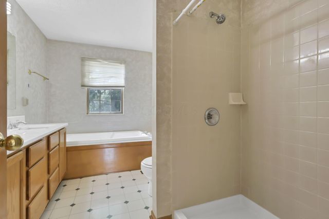 5802 Gaelic Court, Dublin, OH 43016
