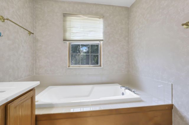 5802 Gaelic Court, Dublin, OH 43016