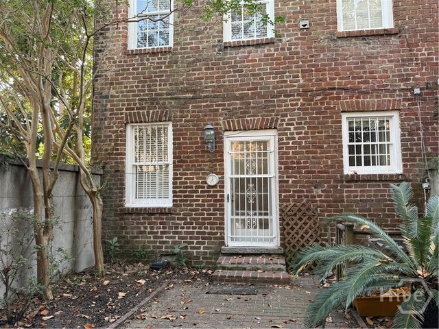 415 Price Street E, Savannah, GA 31401
