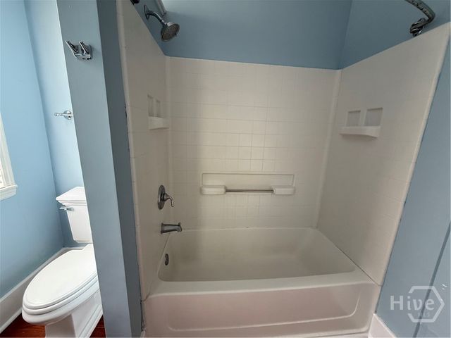 415 Price Street E, Savannah, GA 31401