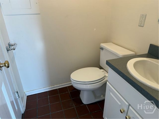 415 Price Street E, Savannah, GA 31401