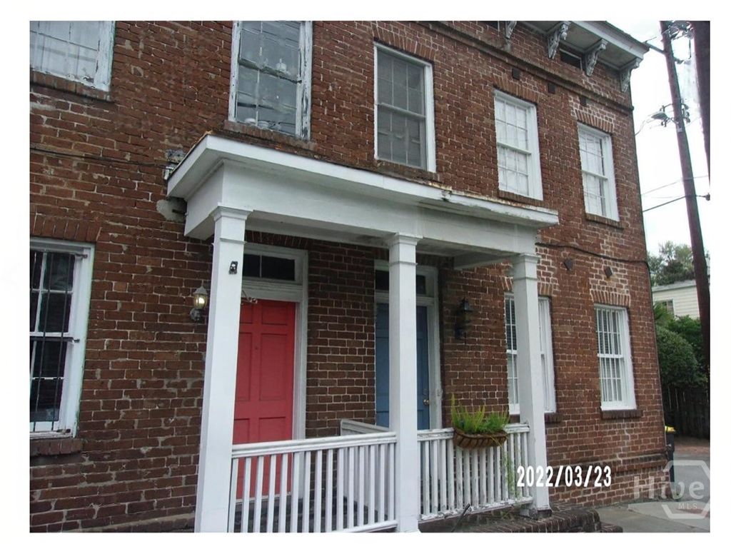415 Price Street E, Savannah, GA 31401