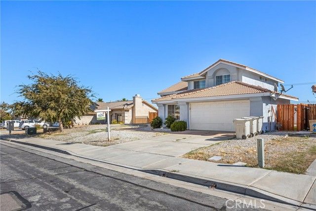 8541 Dove Creek, Hesperia, CA 92344
