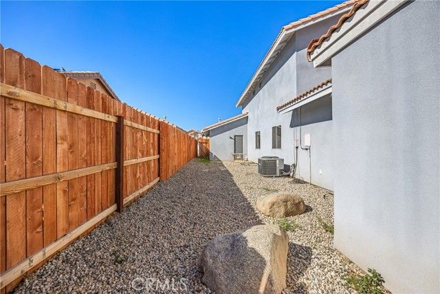 8541 Dove Creek, Hesperia, CA 92344