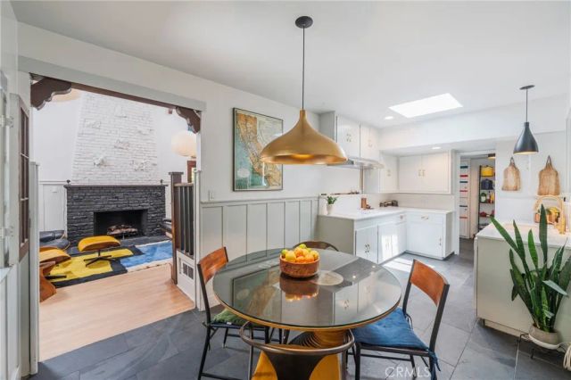 9861 Easton Drive, Los Angeles, CA 90210
