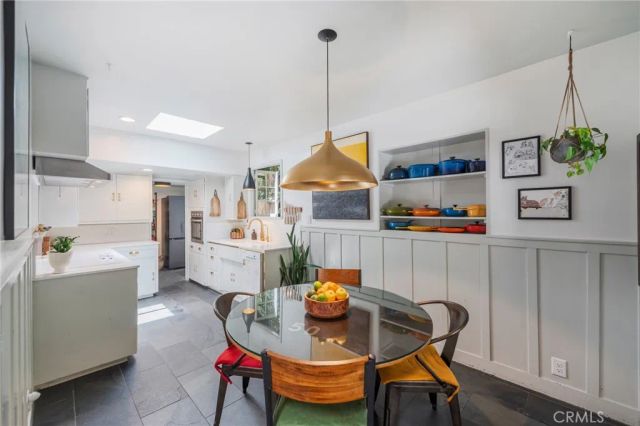 9861 Easton Drive, Los Angeles, CA 90210