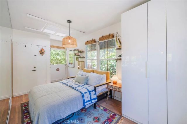 9861 Easton Drive, Los Angeles, CA 90210