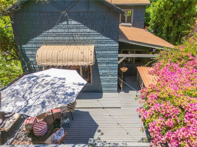 9861 Easton Drive, Los Angeles, CA 90210