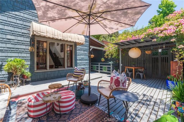 9861 Easton Drive, Los Angeles, CA 90210