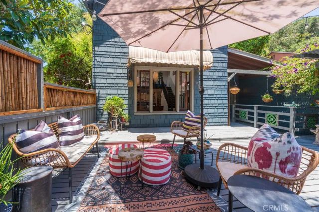 9861 Easton Drive, Los Angeles, CA 90210