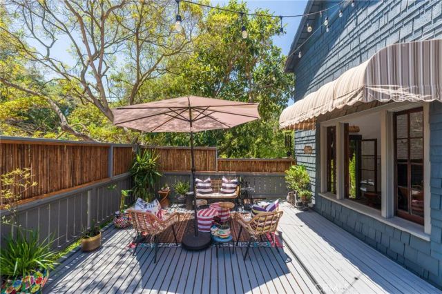 9861 Easton Drive, Los Angeles, CA 90210