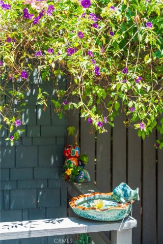 9861 Easton Drive, Los Angeles, CA 90210