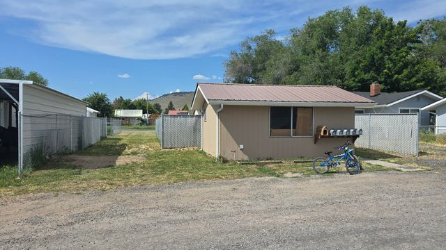 1604 Hope Street, Klamath Falls, OR 97603