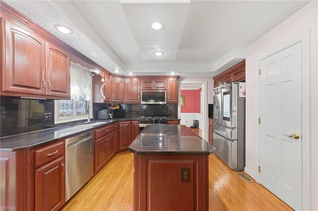 103 Kiskiac TURN, Yorktown, VA 23693