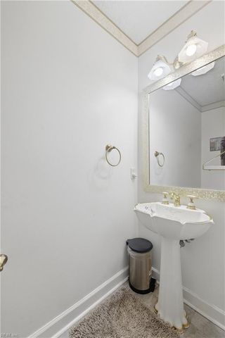 103 Kiskiac TURN, Yorktown, VA 23693