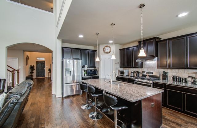 7610 River Pass Drive, Pearland, TX 77581