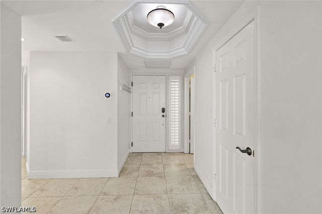 420 Cove Tower DR 804, Naples, FL 34110