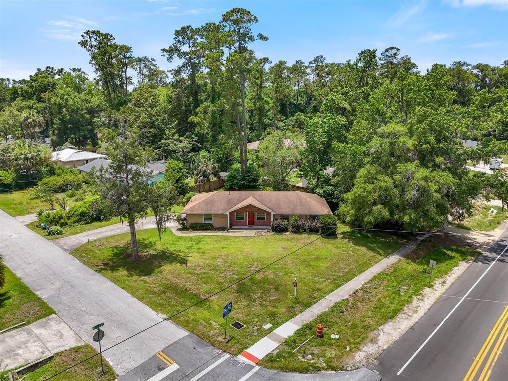 Image 5 of property listing at 2230 NW 57TH TERRACE, Gainesville, FL 32605