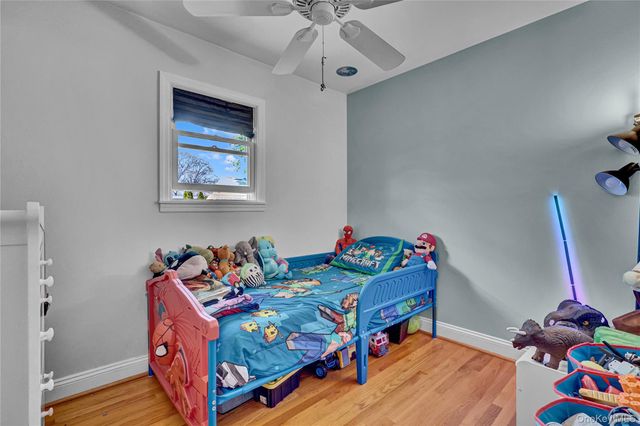 6 Norwalk Lane, Selden, NY 11784