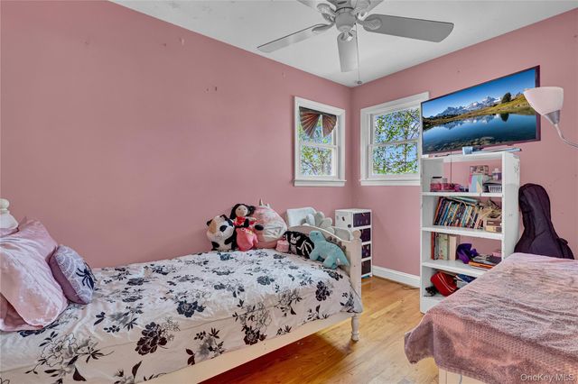 6 Norwalk Lane, Selden, NY 11784