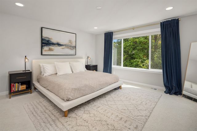 2119 NW Lynx Loop, Issaquah, WA 98027