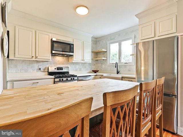 566 DELVALE RD, Yardley, PA 19067
