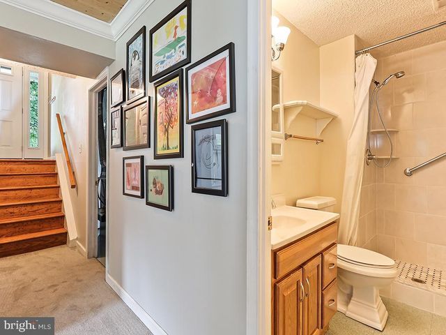 566 DELVALE RD, Yardley, PA 19067