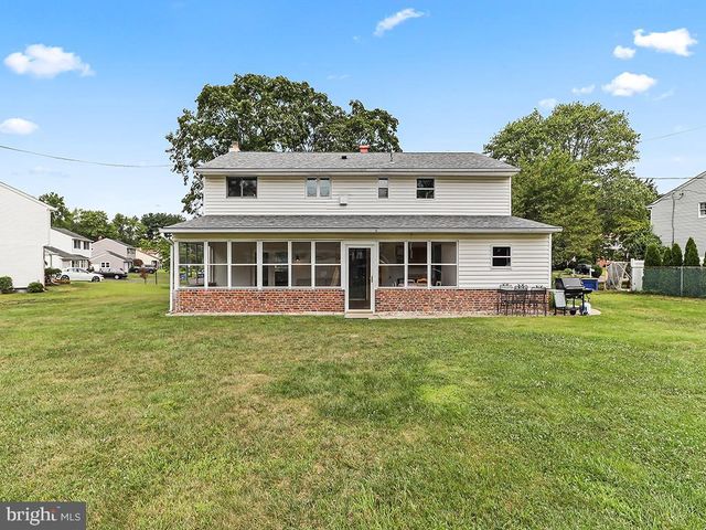 566 DELVALE RD, Yardley, PA 19067