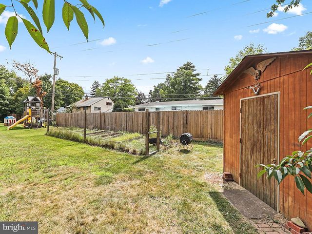 566 DELVALE RD, Yardley, PA 19067