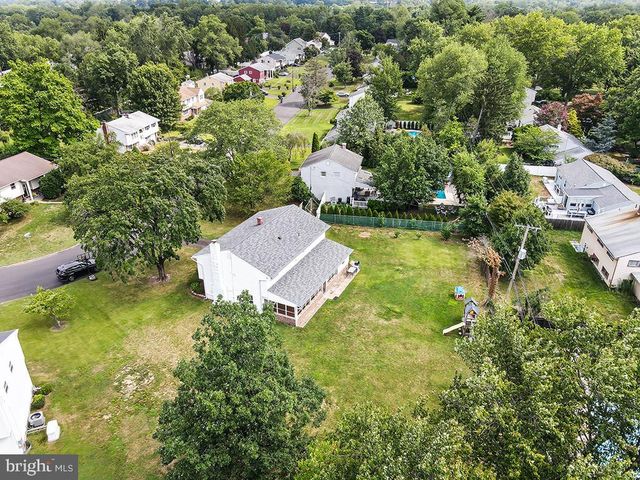 566 DELVALE RD, Yardley, PA 19067