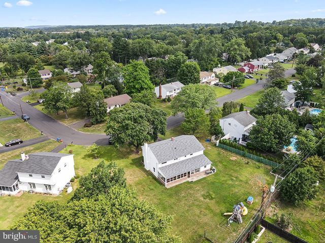 566 DELVALE RD, Yardley, PA 19067