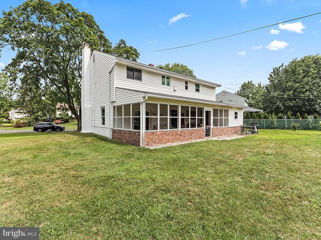 566 DELVALE RD, Yardley, PA 19067