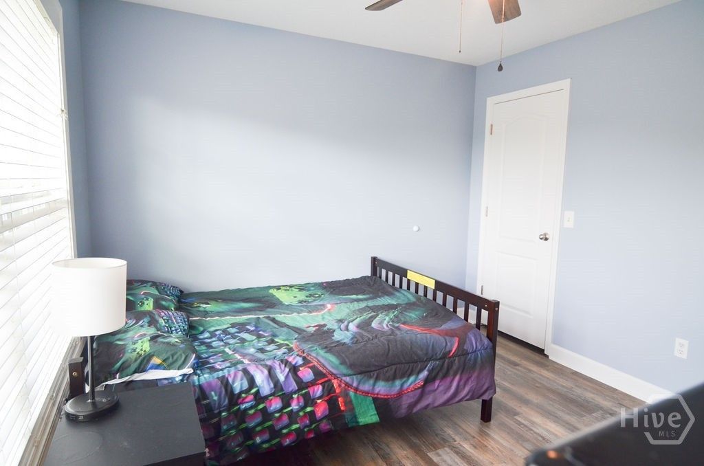 Image 11 of property listing at 640 Bristol Way, Richmond Hill, GA 31324