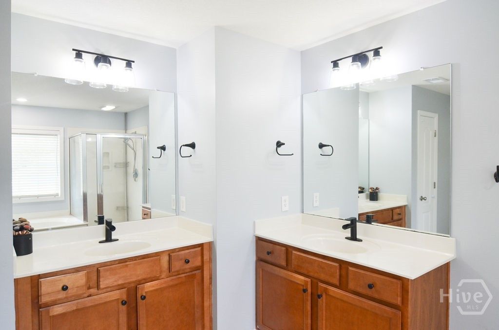 Image 16 of property listing at 640 Bristol Way, Richmond Hill, GA 31324