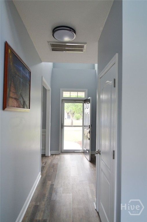 Image 2 of property listing at 640 Bristol Way, Richmond Hill, GA 31324