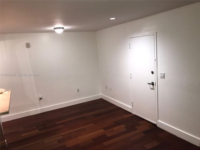 731 6th Street 105E, Miami Beach, FL 33139