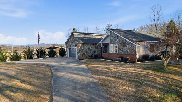 195 Hogsed Road, Hiawassee, GA 30546