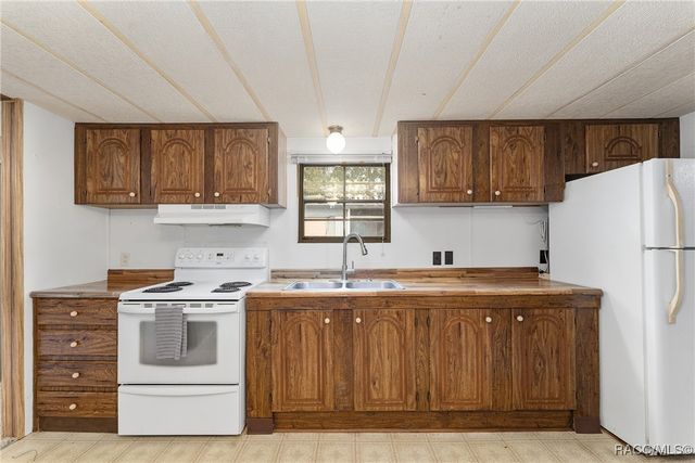 1685 N Arkansas Terrace, Hernando, FL 34442