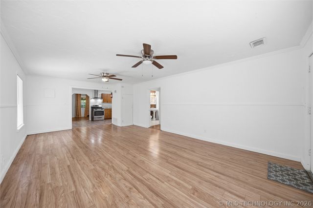 2458 E 60th Street North N, Tulsa, OK 74130