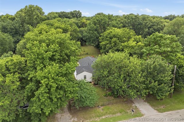 2458 E 60th Street North N, Tulsa, OK 74130