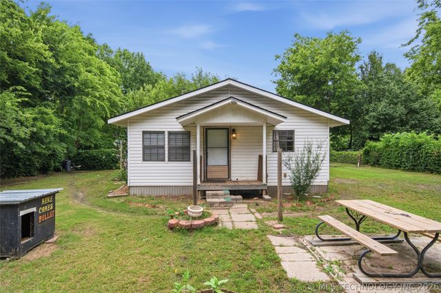 2458 E 60th Street North N, Tulsa, OK 74130