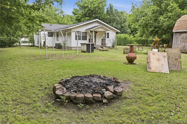 2458 E 60th Street North N, Tulsa, OK 74130