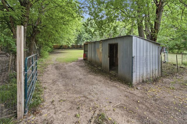 2458 E 60th Street North N, Tulsa, OK 74130