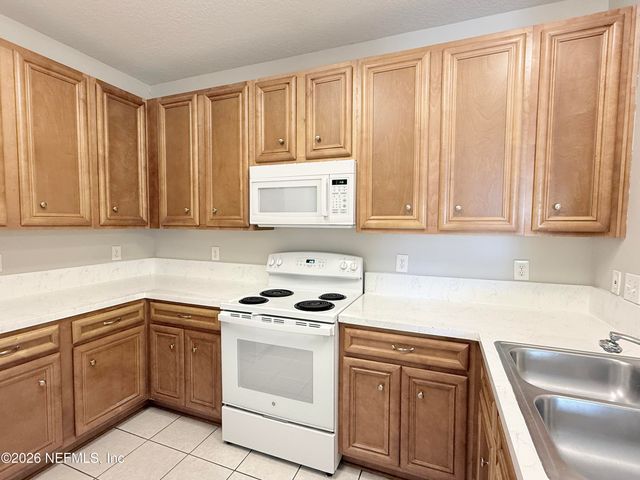 8227 LOBSTER BAY Court 308, Jacksonville, FL 32256